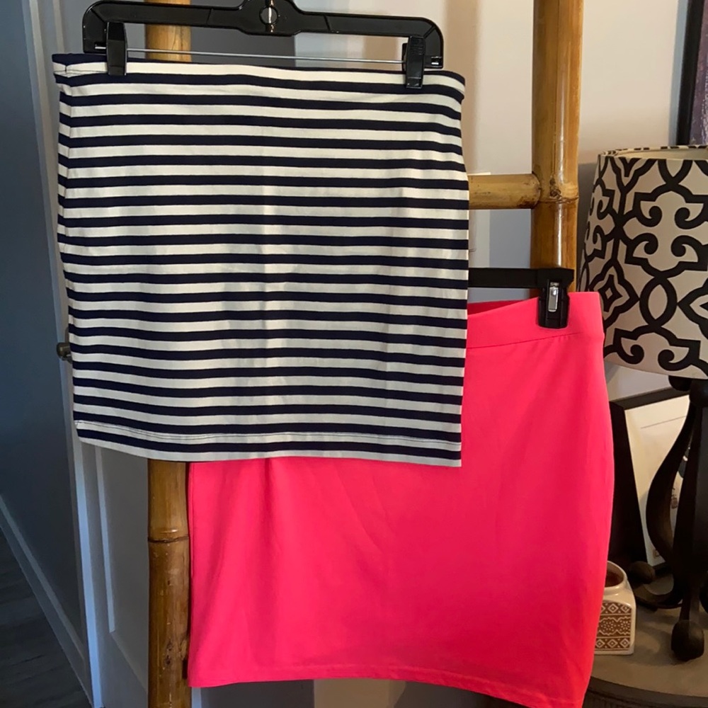 (2) H&M Hot Pink and Striped Mini Skirts SZ MED